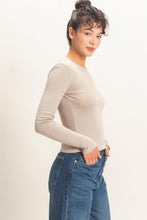 Load image into Gallery viewer, Crew Neck Long Sleeve Top
