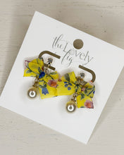 Load image into Gallery viewer, Ribbon &amp; Pearl Earrings
