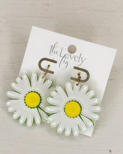 Load image into Gallery viewer, Acrylic Daisy Earrings
