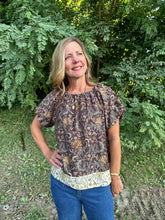 Load image into Gallery viewer, Puff Sleeve Botanical Print Top
