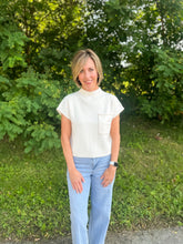Load image into Gallery viewer, Short Sleeve Knit Sweater
