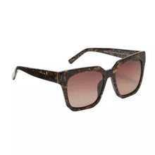 Load image into Gallery viewer, DIFF - Ariana Glitter Tortoise Brown Gradient Polarized Sunglasses
