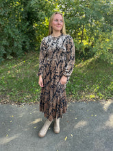 Load image into Gallery viewer, Mesh Velvet Smocked Top Midi Dress￼
