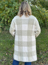 Load image into Gallery viewer, Cozy Plaid Lapel Cardigan
