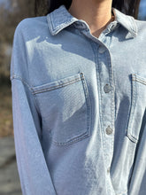 Load image into Gallery viewer, All Day Cropped Knit Denim Jacket Washed Indigo
