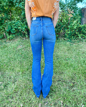 Load image into Gallery viewer, Basic High Rise Bootcut Jeans
