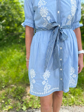 Load image into Gallery viewer, Blue Short Sleeve Button Up Embroidery Dress
