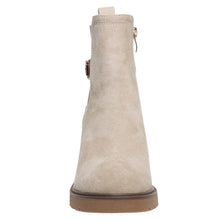 Load image into Gallery viewer, Sand Suede Rapid Boots
