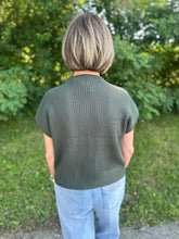 Load image into Gallery viewer, Short Sleeve Knit Sweater
