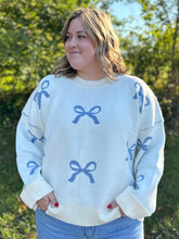 Load image into Gallery viewer, Long Sleeve Bow Pattern Sweater
