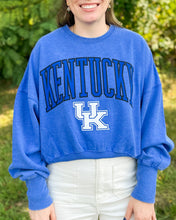 Load image into Gallery viewer, Kentucky &quot;New Zealand&quot; - Long-Sleeve Crew-Neck Cropped Vintage Fleece
