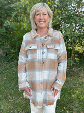 Load image into Gallery viewer, Fringe Detailed Long Plaid Jacket
