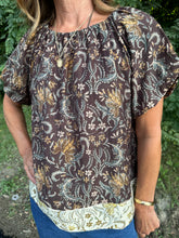 Load image into Gallery viewer, Puff Sleeve Botanical Print Top
