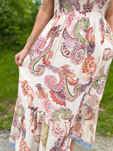 Load image into Gallery viewer, Pink Flutter Sleeve Print Maxi Dress

