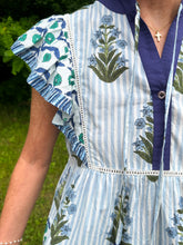 Load image into Gallery viewer, Flutter Sleeve Floral Tassel Tie Top
