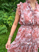 Load image into Gallery viewer, Rust Floral Print Tiered Mid Dress
