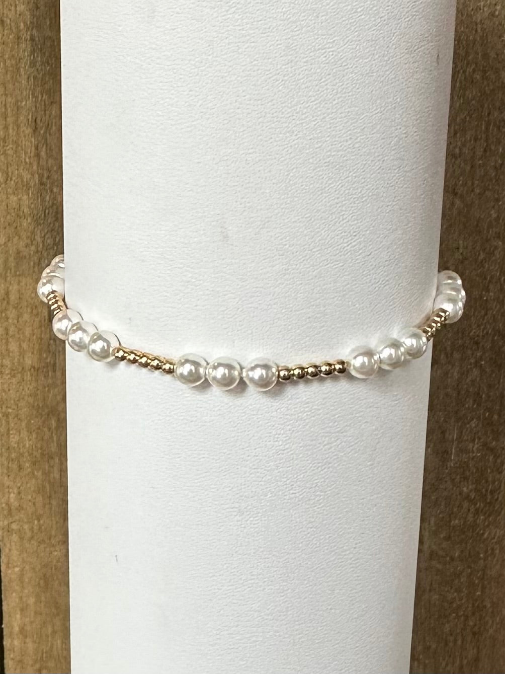 Classic Joy Pattern 4mm Bead Bracelet - Pearl