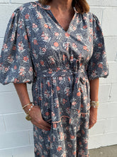 Load image into Gallery viewer, Bubble Sleeve Lace Trim Midi Dress
