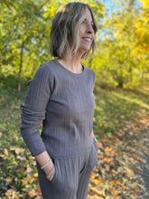 Load image into Gallery viewer, Du Monde Sweater &amp; Sweater Pant Set
