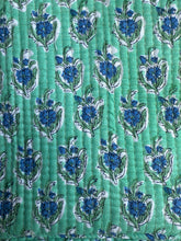 Load image into Gallery viewer, Quilted Toiletry Set
