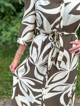 Load image into Gallery viewer, Two Tone Abstract Print Shirt Dress
