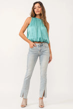 Load image into Gallery viewer, Blaire Mid Rise Slim Straight Jeans - Zubi
