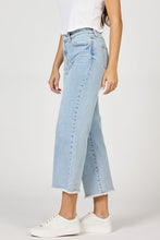 Load image into Gallery viewer, Holly Super High Rise Raw Hem Cropped Jeans - Sunset Blues
