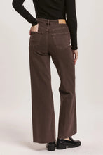 Load image into Gallery viewer, Fiona High Rise Wide Leg Jeans - Mocha Brown
