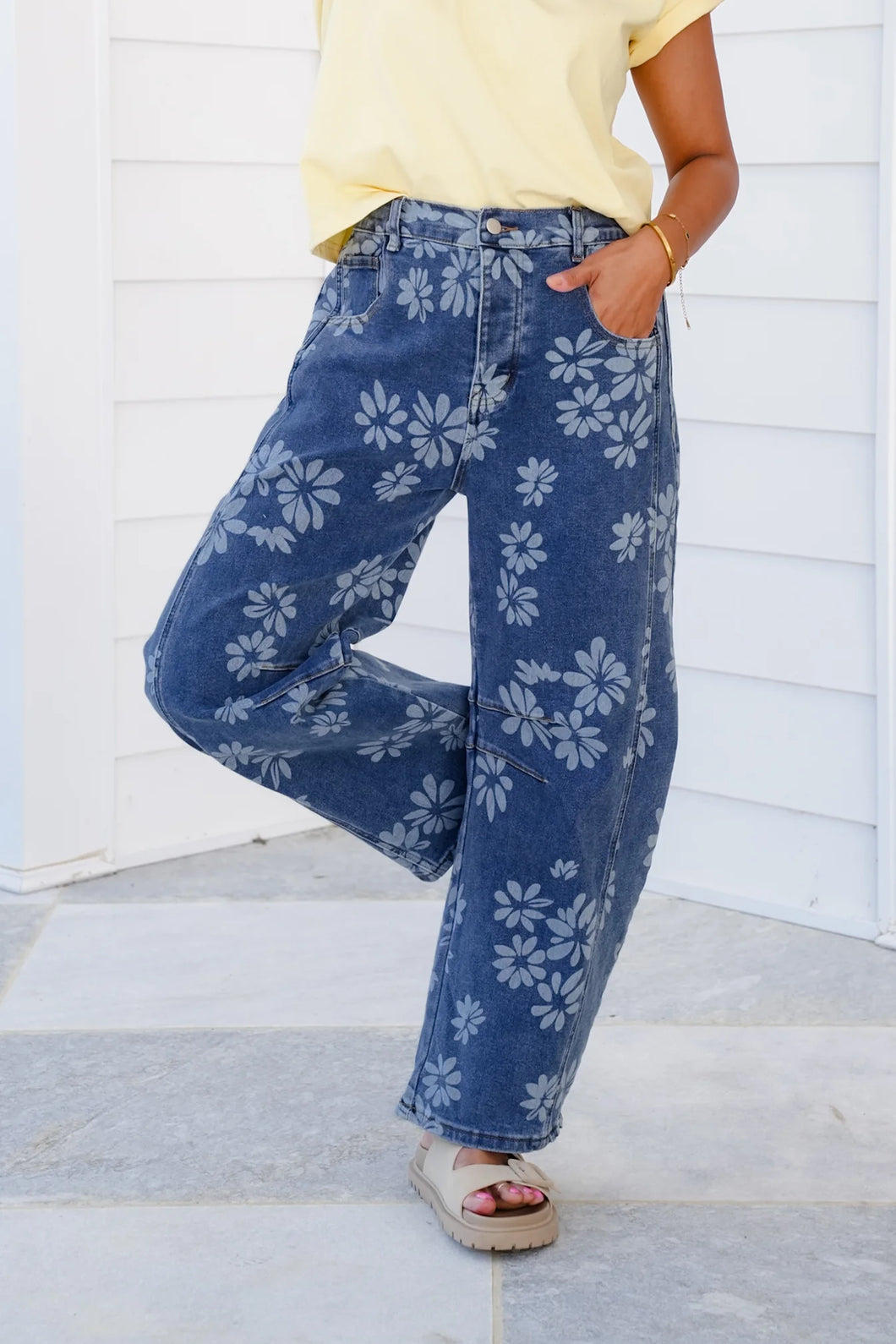 Floral Print Barrel Jeans