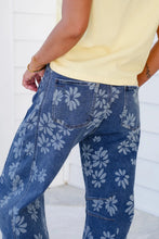 Load image into Gallery viewer, Floral Print Barrel Jeans

