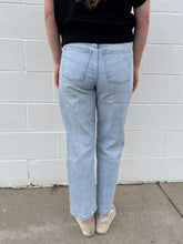 Load image into Gallery viewer, Spanx 90s Straight Leg Jeans

