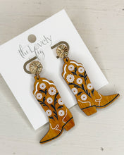 Load image into Gallery viewer, Printed Flower Boot Earring
