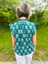 Load image into Gallery viewer, Ruffle Sleeve Flower Print Top
