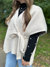 Load image into Gallery viewer, Sleeveless Knit Cardigan
