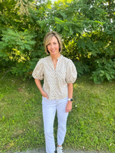 Load image into Gallery viewer, Cream Floral Puff Sleeve Blouse Top
