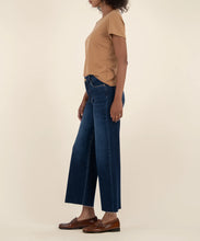 Load image into Gallery viewer, KUT Meg High Rise Wide Leg Raw Hem - Innoxious

