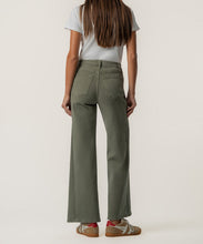 Load image into Gallery viewer, KUT Meg High Rise Wide Leg - Juniper Green
