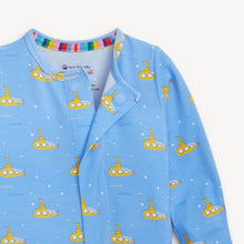 Load image into Gallery viewer, Dip Ship Magnetic Footie
