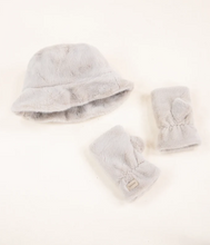 Load image into Gallery viewer, Teddy Fleece Bucket Hat
