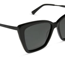 Load image into Gallery viewer, DIFF- Becky II Black Dark Smoke Polarized Sunglasses

