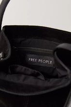 Load image into Gallery viewer, FP Barlow Bucket Bag
