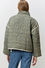 Load image into Gallery viewer, Floral Print Quilted Jacket
