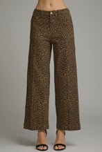 Load image into Gallery viewer, Animal Print Wide Leg Pants
