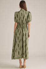 Load image into Gallery viewer, Printed Short Puff Sleeve Midi Dress
