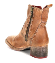 Load image into Gallery viewer, Merryli Boots, Tan Rustic - Bedstu
