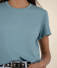 Load image into Gallery viewer, KUT Remington Scoop Neck
