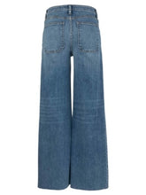 Load image into Gallery viewer, KUT Maya High Rise Porkshop with Front Pockets and Raw Hem
