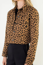 Load image into Gallery viewer, Cheetah Print Cropped Jacket
