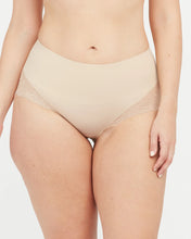 Load image into Gallery viewer, SPANX Undie-tectable® Lace Hi-Hipster Panty
