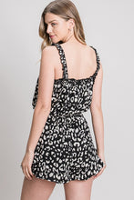 Load image into Gallery viewer, Animal Print Bubble Top

